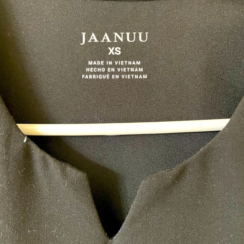 Jaanuu x small notch scrub top